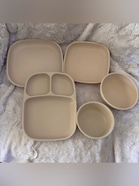 Re-Play Recycled Plastic Lot of Dishes - 5 Pieces